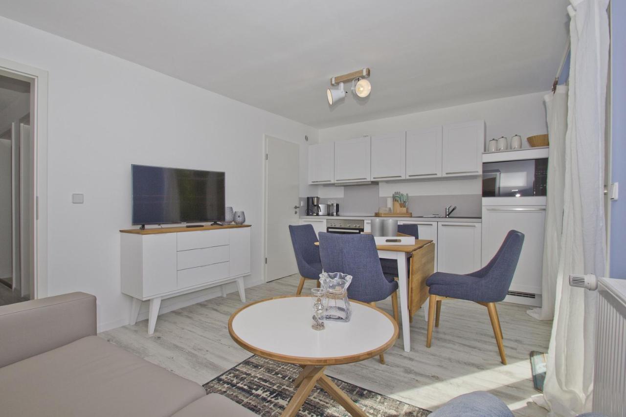 Moderne Ferienwohnung Mit Balkon, Meerblick - Ferienresidenz Zwei Boddenfewo 1-2 Lietzow Eksteriør billede